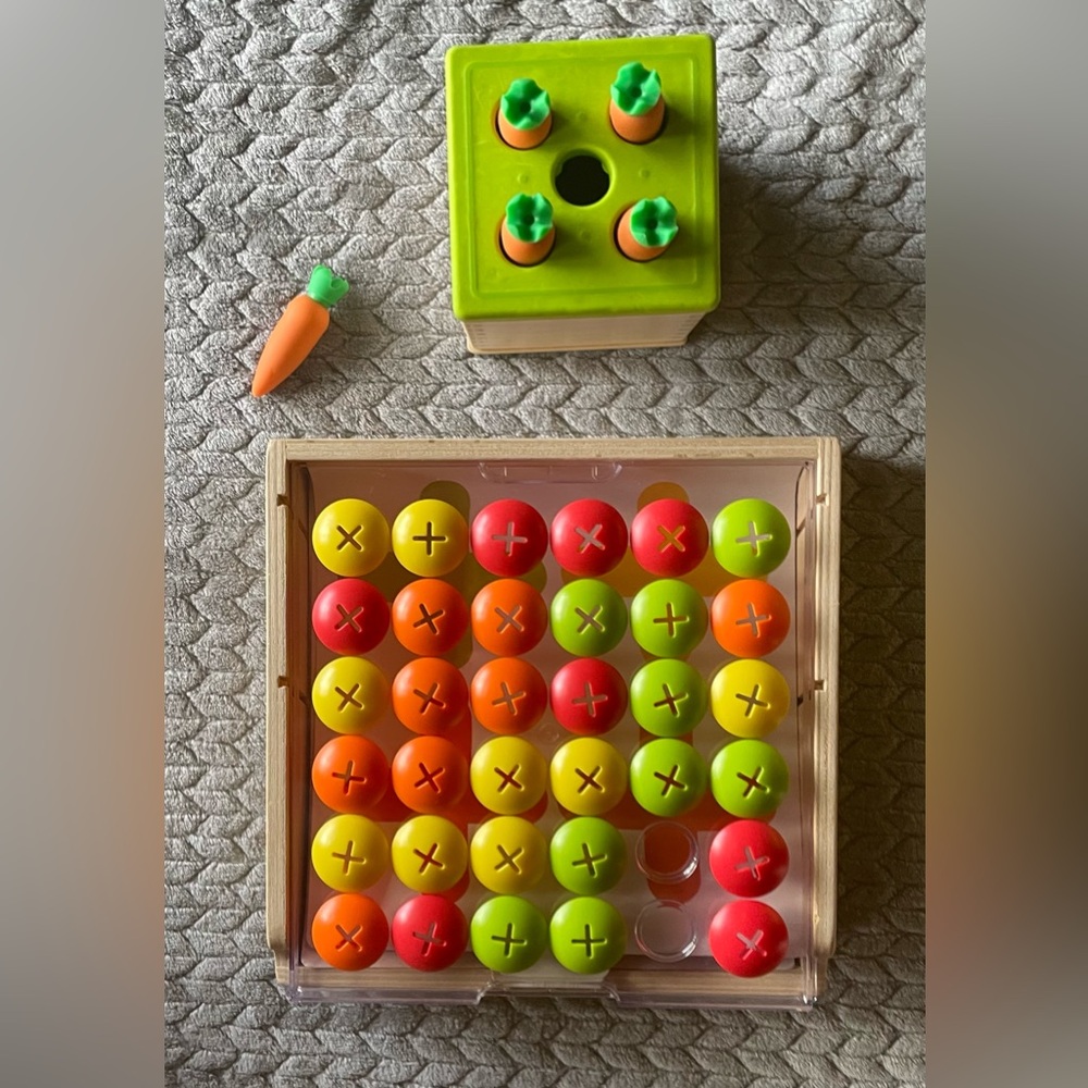 Lovevery Carrot Harvest & Button Sorting Game – Montessori Toy Set